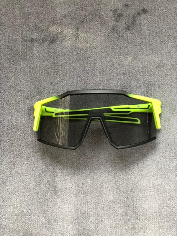 Lunettes de Soleil Sport Futuristes – Style et Performance 044